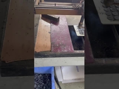 नक्काशीदार लोगो प्लास्टिक कोट बटन 34L छलावरण रंग उपयोग कोट स्वेटर के लिए